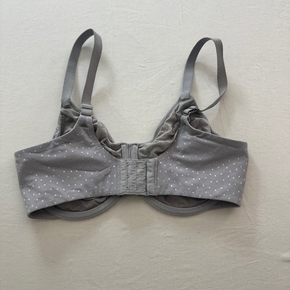 Wacoal Shimmering Silver Bra - Picture 2 of 8